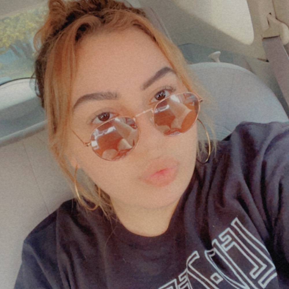 Meet your Posher, Jade